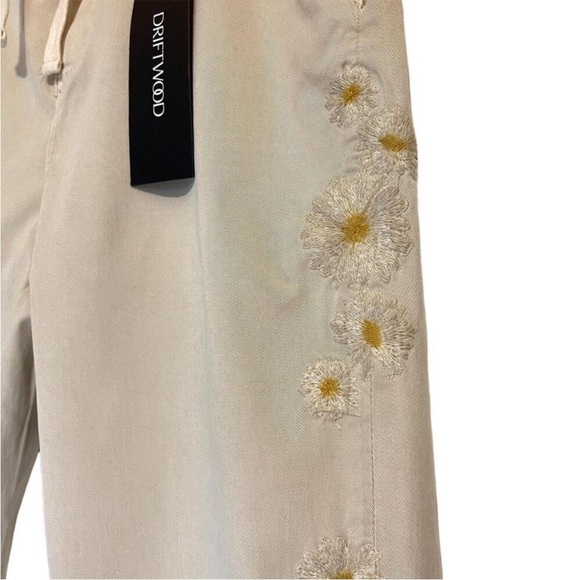 NWT daisy embroidered utility boyfriend straight leg crop khaki jeans size L - Picture 4 of 12